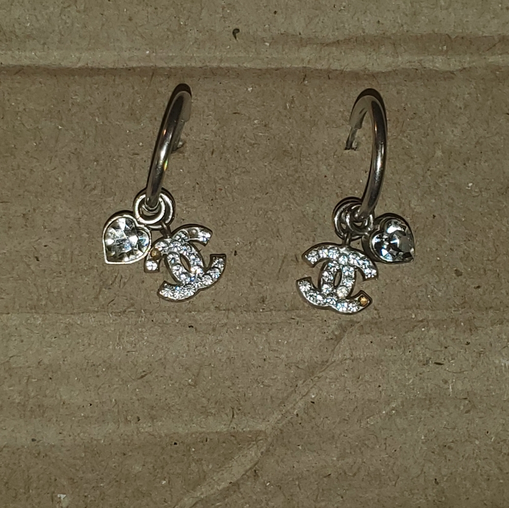 AUTHENTIC CHANEL EARRINGS